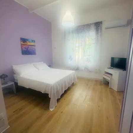 Lulu Marin Gæstehus *